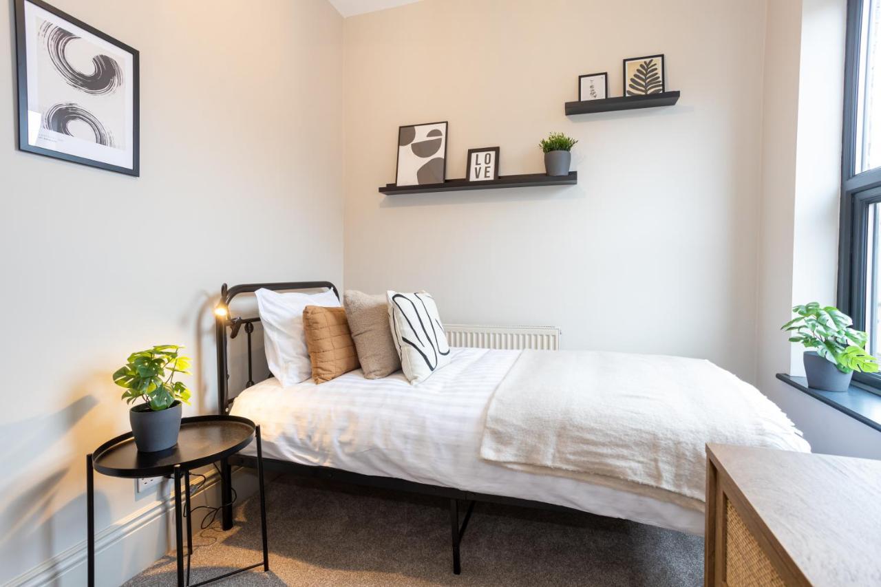 Stunning Scandi 3 Bed House In Manchester-Parking Villa Ngoại thất bức ảnh