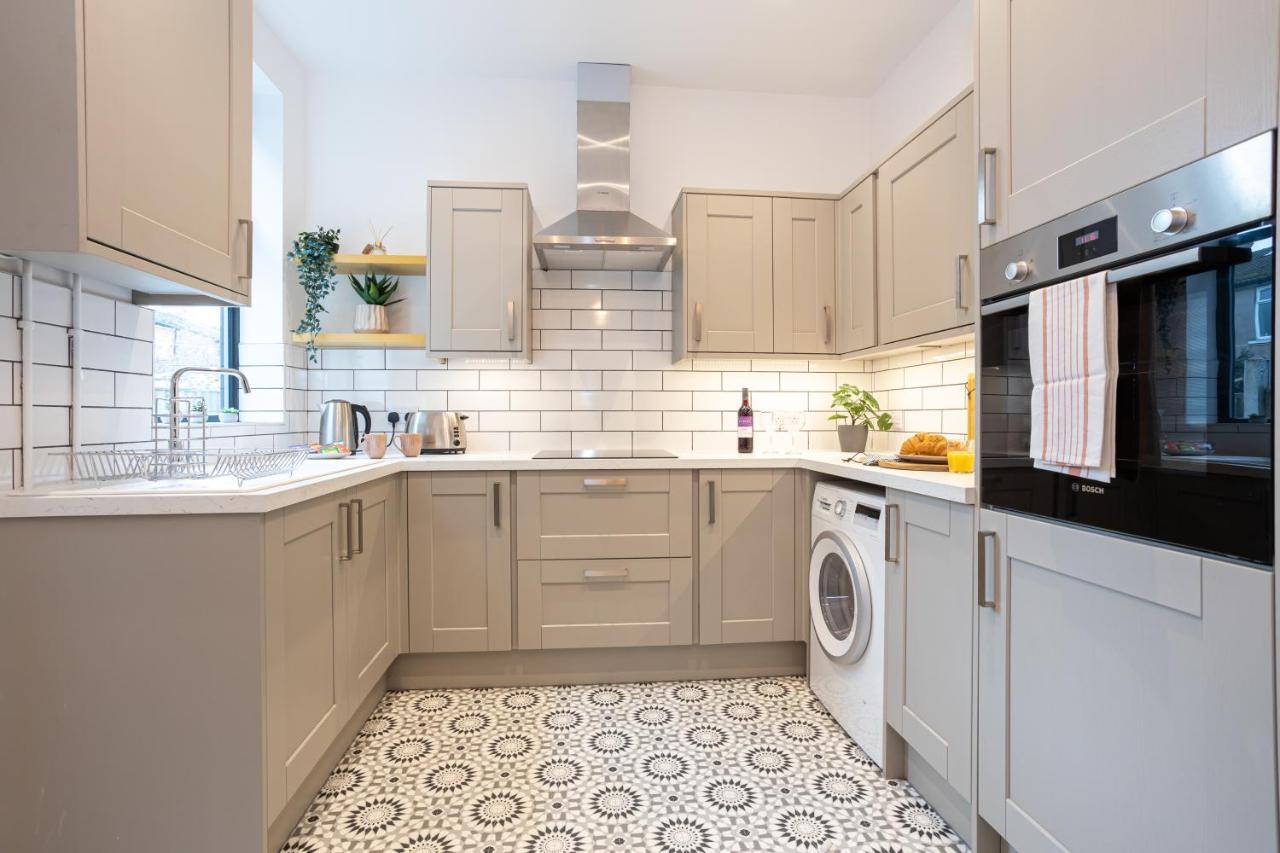 Stunning Scandi 3 Bed House In Manchester-Parking Villa Ngoại thất bức ảnh